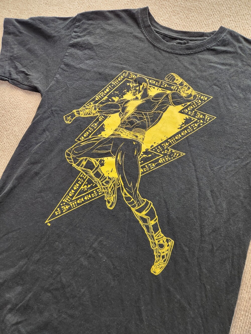 DC Comics Black Adam Men's Medium Black Gold Graphic T-Shirt